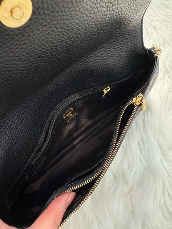 MCM pebble leather couch - Picture 10 of 13